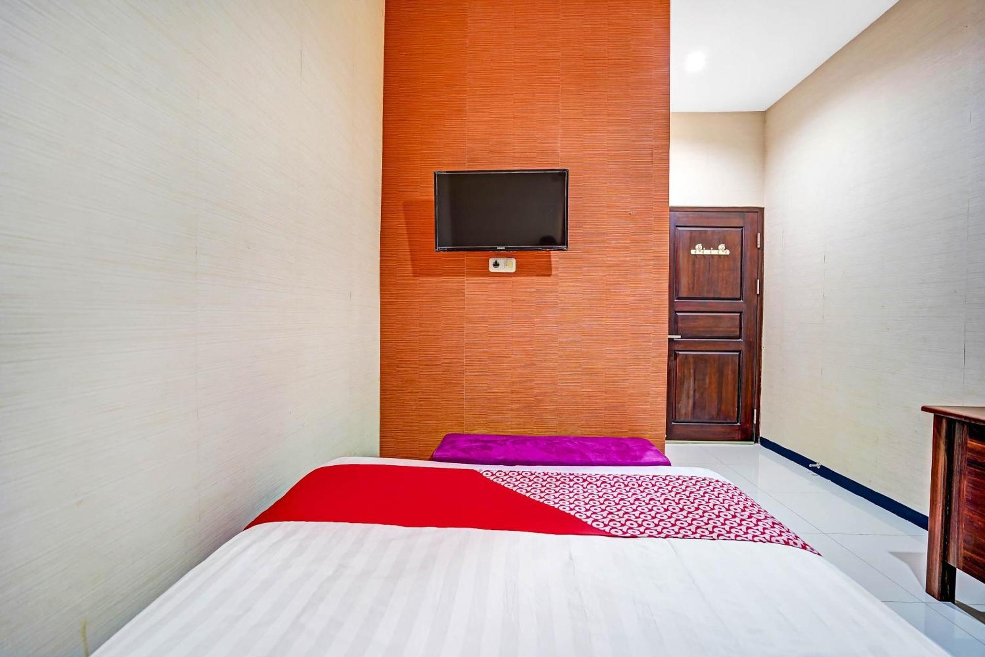 Oyo 90889 Dkb Residence Surabaya Ngoại thất bức ảnh