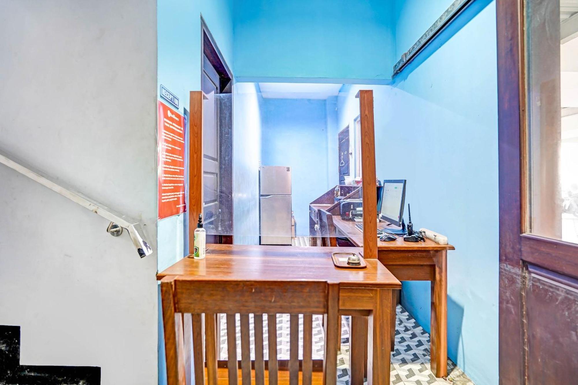 Oyo 90889 Dkb Residence Surabaya Ngoại thất bức ảnh