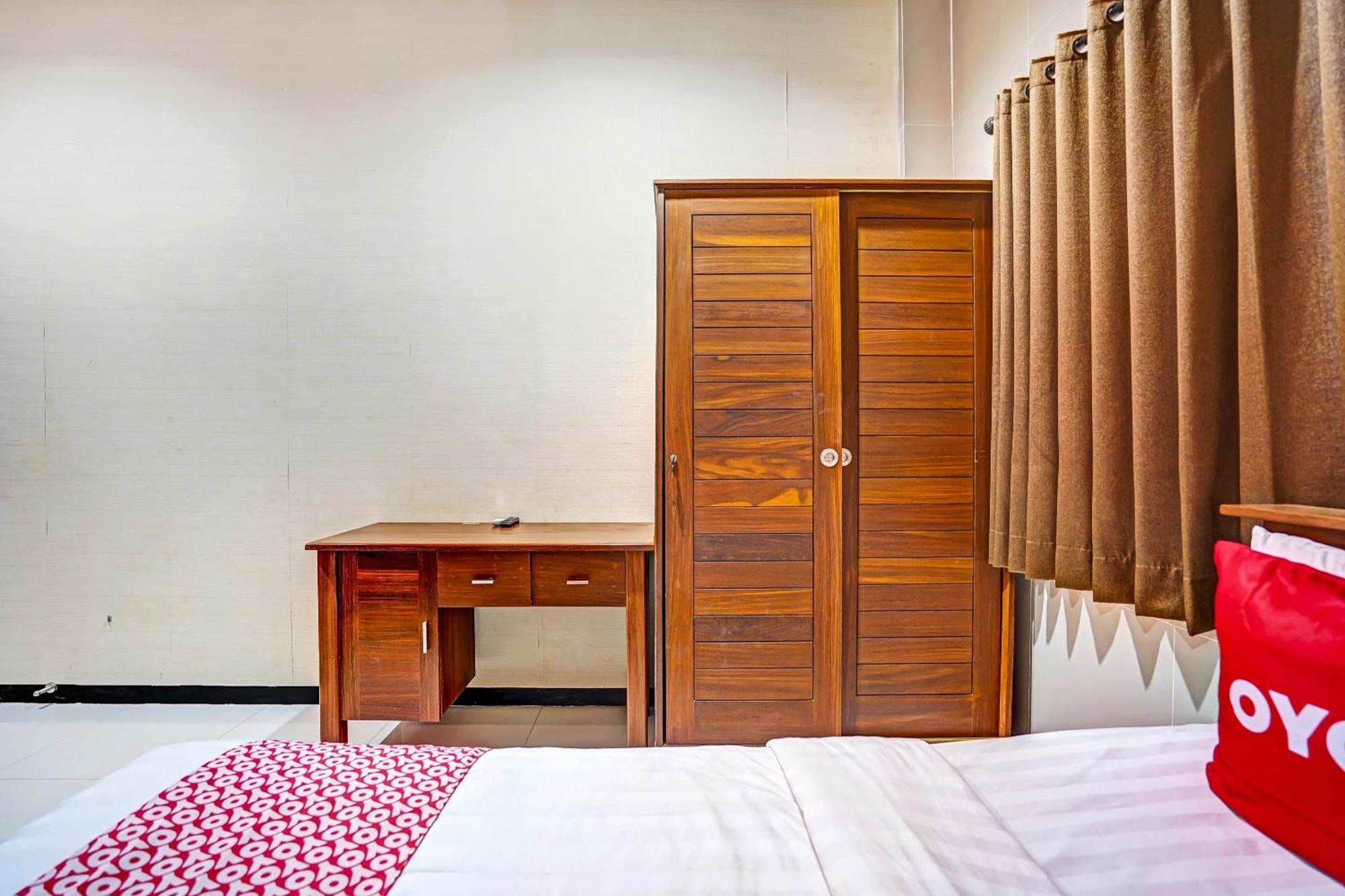 Oyo 90889 Dkb Residence Surabaya Ngoại thất bức ảnh