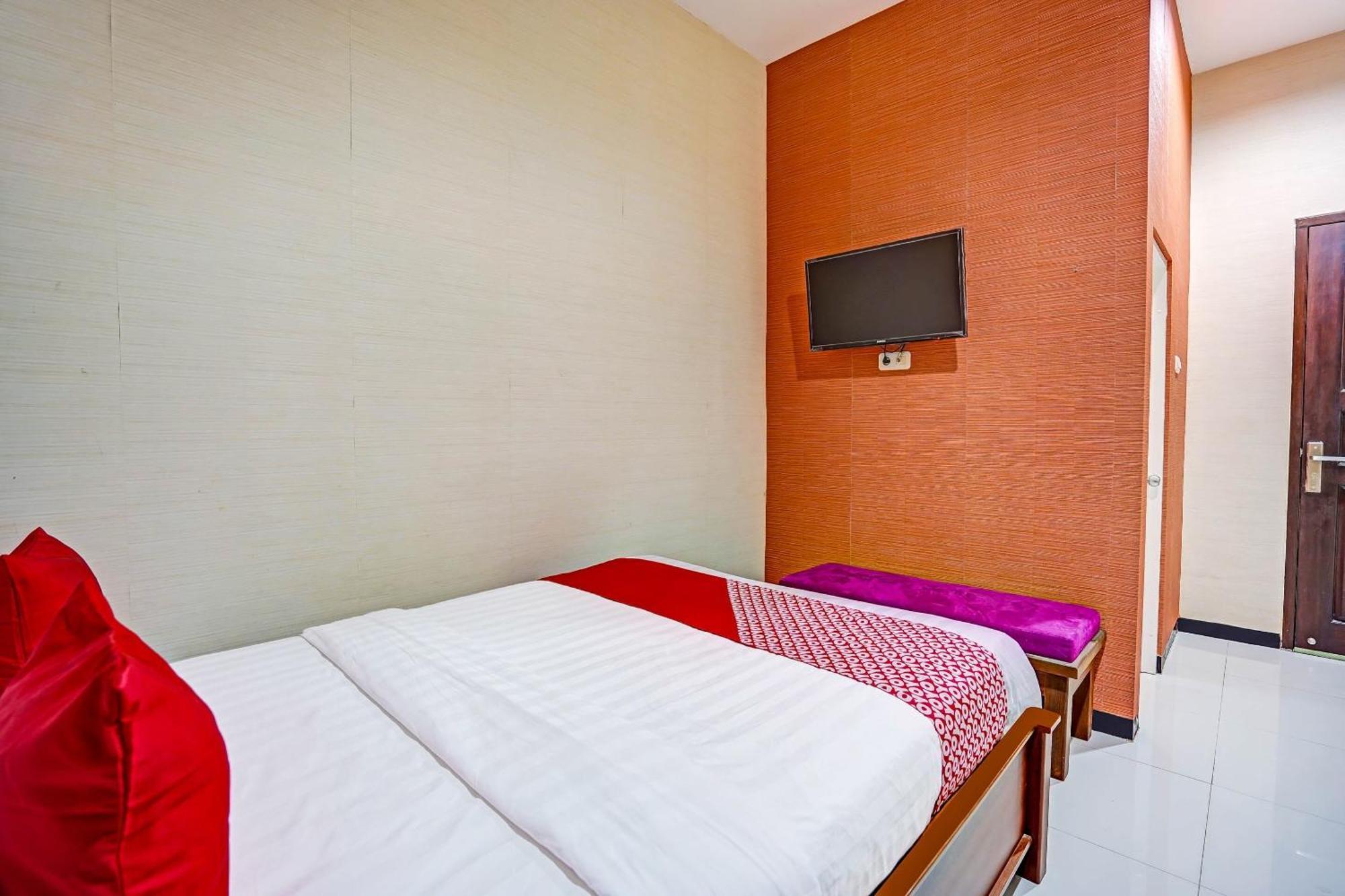 Oyo 90889 Dkb Residence Surabaya Ngoại thất bức ảnh