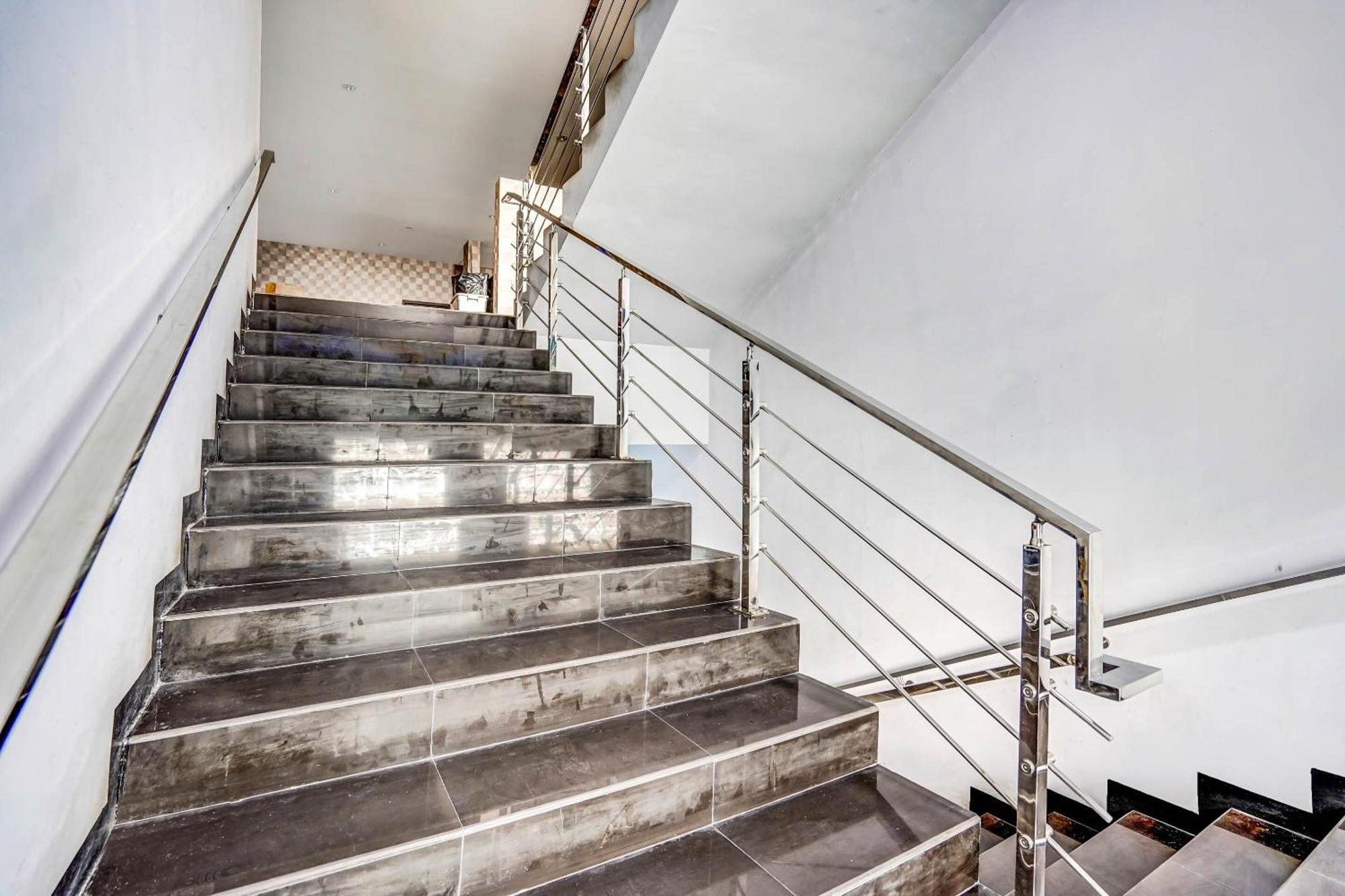 Oyo 90889 Dkb Residence Surabaya Ngoại thất bức ảnh